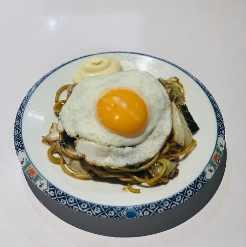 Yakisoba made with Nagoya noodles and light sauce