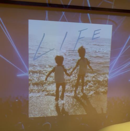 100インチスクリーン☆