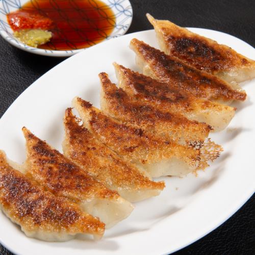 手作りにこだわった餃子◎