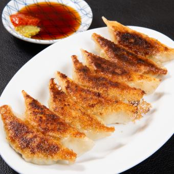 餃子1人前８個
