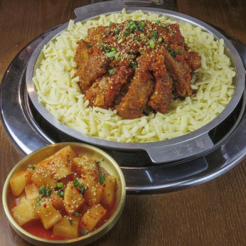 豊富なコース内容とアラカルト、おつまみ