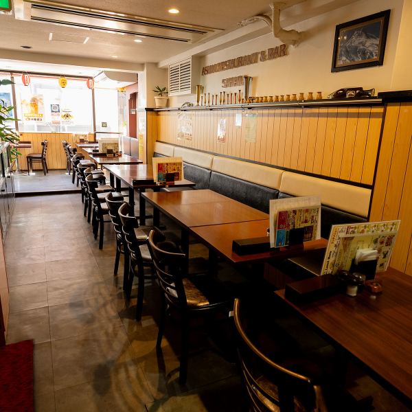 広々とした店内は落ち着いた雰囲気☆ご友人やお仲間との楽しい時間をお過ごしいただけます！お子様セットやナンorライス食べ放題もございますので、小さいお子様や食べ盛りのお子様連れでも安心です◎ビールセットもございますのでお酒を飲みたい方にもおすすめ♪当店で美味しい本格インドカレー料理をお楽しみください☆