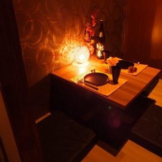 和の趣き溢れる店内は大人の為の落ち着いた雰囲気となっております。2名様~30名様までご利用可能な完全個室席は赤坂での接待や女子会、合コンなど各種宴会に最適なプライベート個室空間♪お得な宴会コースプランもご予算に合わせて3000円~ご用意。誕生日や記念日にお得なサプライズ特典もご用意しております。個室居酒屋