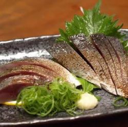 “銚子港直送” 自家製炙り〆鯖／Seared House-Pickled Mackerel