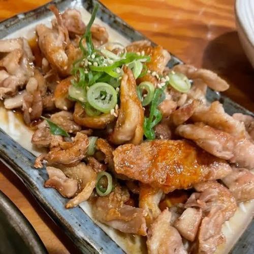 だるまの特製鉄板焼き鶏／Daruma’s Signature Iron-Grilled Chicken