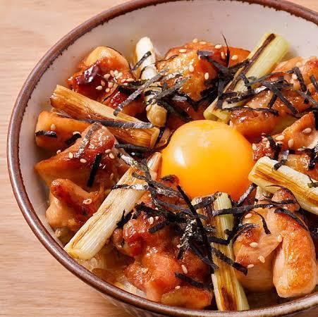 焼き鳥丼～大山鶏使用～／Grilled Chicken Rice Bowl - Oyama Style