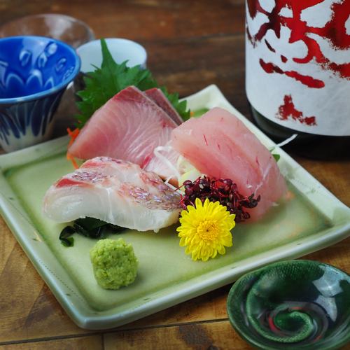 “銚子港直送” 鮮魚のお造り三種盛り／Assorted Sashimi - 3 Kinds from Choshi Port