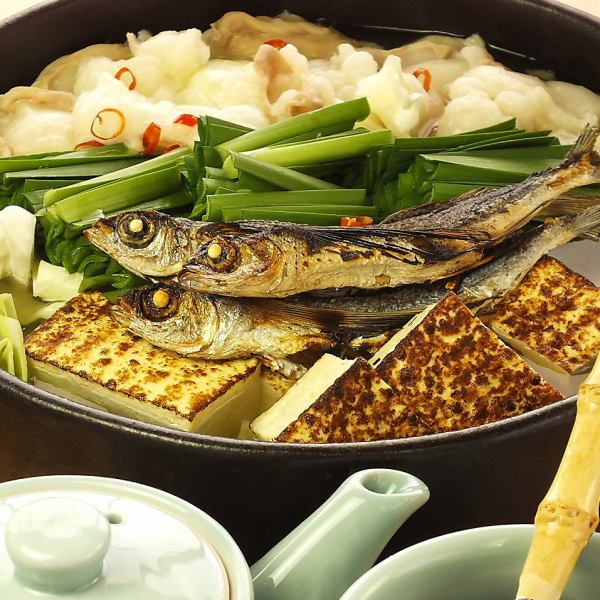 宴会套餐是内脏火锅套餐5,000日元（含税）。充分利用食材原汁原味制成的对身体有益的菜肴。
