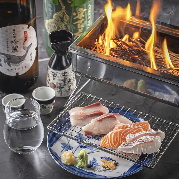【臨場感も抜群】藁焼き盛り合わせ◆藁の香ばしい香りがたまらない！