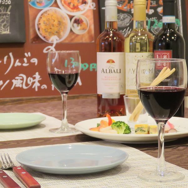 [Table seats] You can relax and enjoy your meal in a calm space.It can be used for a wide range of occasions, such as dining after shopping, girls' night out, dates, gatherings with friends, families, and company parties.Enjoy your meal in an open space♪