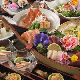 “菊之套餐”——包含马肉刺身、厚切牛腩等10道菜,含3小时畅饮:¥5500 ⇒ ¥4500