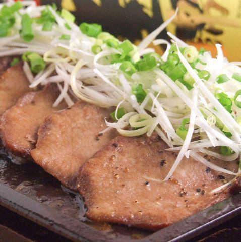 宴会にお食事にも最適なかだわりのお肉料理をぜひ♪