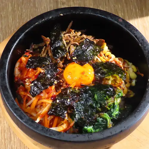 石焼きビビンバ