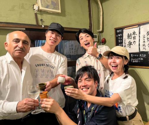 石垣島からKLATCH COFFEEのオーナーとお仲間の方々がご来店してくださいました。

ドーナツがとても美味しそうです。

今度、那覇経由で行ってみようと思います。

#日本酒居酒屋 #一人呑み #新橋BAR #新橋今ここに #新橋居酒屋 #新橋日本酒 #新橋焼酎 #飲み屋 #klatchcoffee
