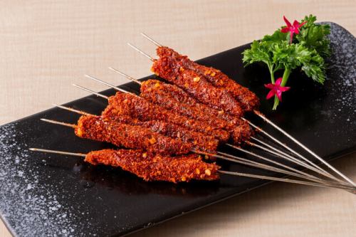 【추천】미디엄 레어의 쇠고기 코꼬치(5꼬치)