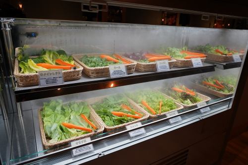 野菜バーでお好きな野菜をサムギョプサルのお供に！！