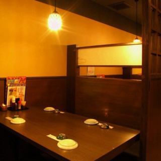少し窮屈ですが、6名様の個室利用もOK