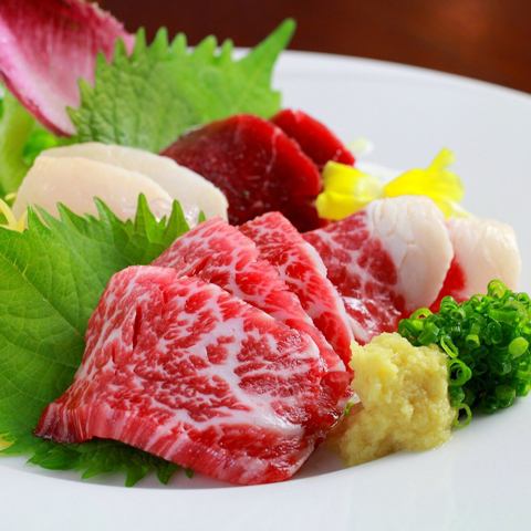 <Horse sashimi> Enjoy fresh and flavorful horse meat!