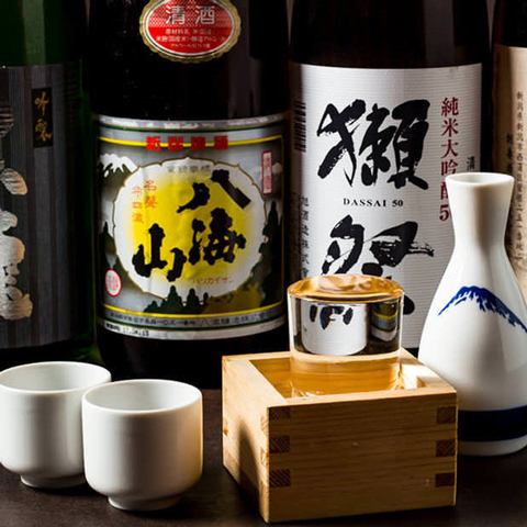 <The perfect match for creative Japanese cuisine> We also have a selection of local sake!