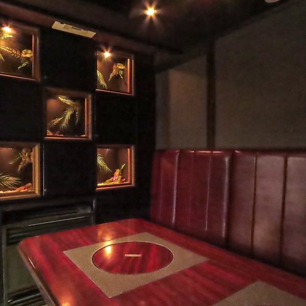 【接待などに◎】当店では様々なシーンに最適なお席をご用意しております。飲み会、女子会、接待、大人数での会社宴会などにも対応可能です◎雰囲気抜群の居酒屋で、ごゆっくりとお寛ぎ頂きながら、自慢の料理を心ゆくまでお愉しみください。