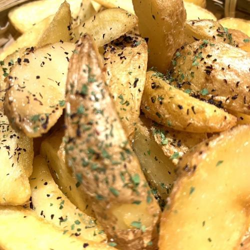 皮つきポテトフライ