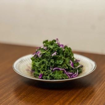 ケールと紫キャベツのサラダ