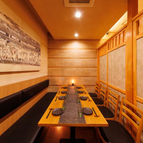 <p>We can accommodate from 2 to 70 people! We will guide you to the perfect seat for your purpose ♪ Our restaurant with a calm and stylish atmosphere is perfect for entertaining, dating, joint parties, girls&#39; night out, various banquets, and other occasions. You can use it without choosing ♪</p>