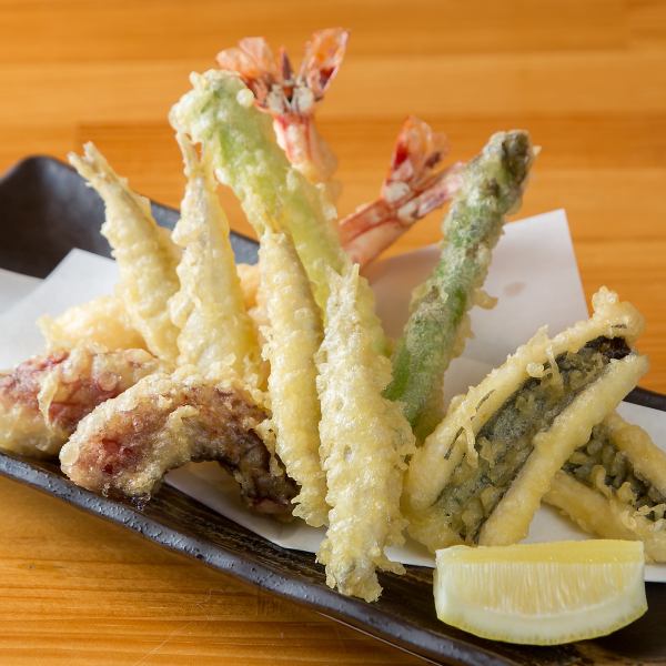 旬の感動を食卓へ！季節の移ろいを感じる「天ぷら5種盛り」