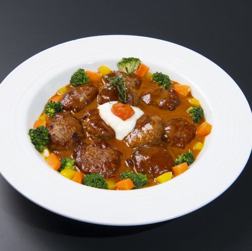 煮込みハンバーグ　アラモード