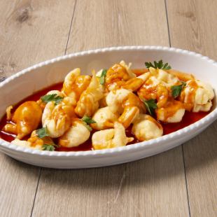 Shrimp fritters with shrimp chili sauce