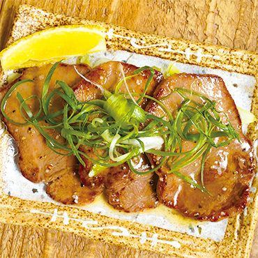 薄切りタン　塩だれレモン