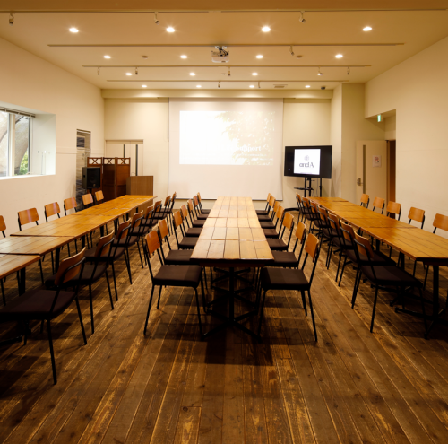 Banquets for 10 to 60 people are also available.
