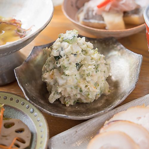 青のリポテトサラダ