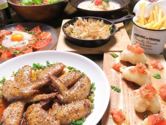 【自制甜辣鸡翅、辣椒油猪骨乌冬面等】7道菜套餐，4500日元，含2小时畅饮