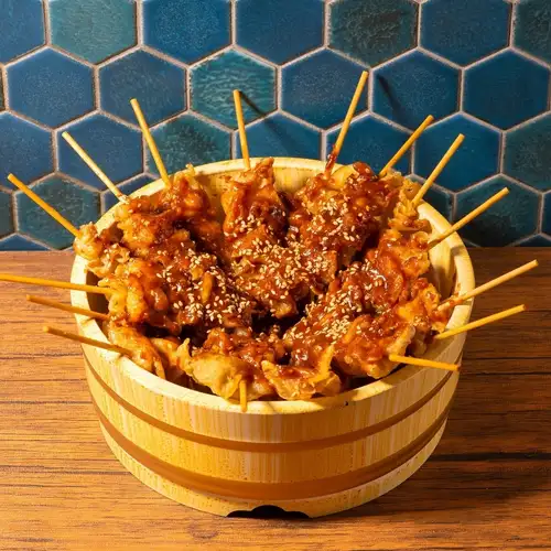【コスパ最強】1本70円(税込77円)~特製味噌タレのモチッと食感なテルマエ串!お酒が進む絶品おつまみ