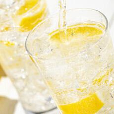 ランチお酒3種300円(税込)