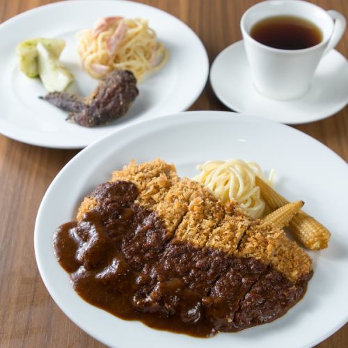 懐かしさ感じる洋食屋で心温まるランチはいかがですか♪