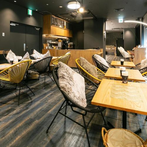 Solo travelers are welcome! A relaxing and soothing spot in the city