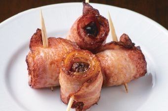 ナツメヤシのベーコン巻き