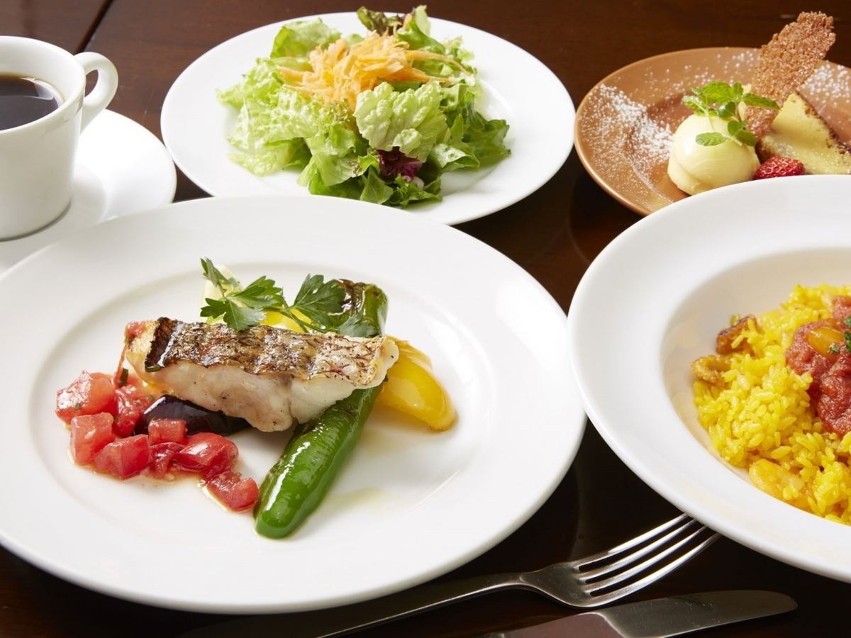 ミッドランドでちょっと贅沢♪Paellaランチコース2850円⇒2300円