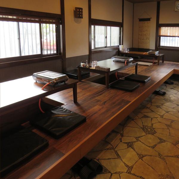 掘りごたつ席もご用意しております。ご家族でのお食事や女子会など、あらゆるシーンでご利用いただけます。落ち着いた雰囲気の中、ゆっくりとお過ごしください♪