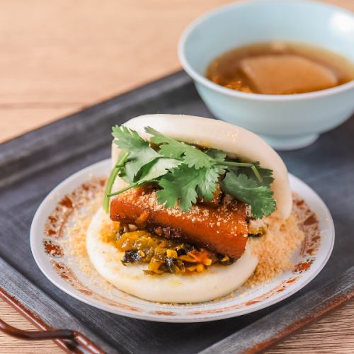 食べ歩きの定番！手作り「台湾バーガーとスイーツ」