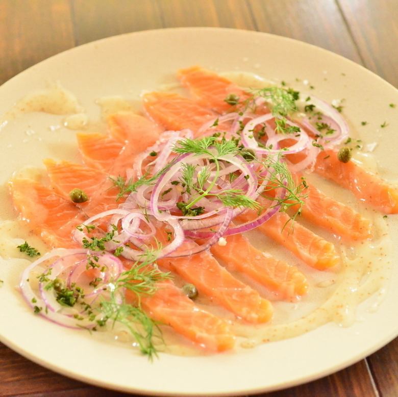北海道産サーモンのカルパッチョ