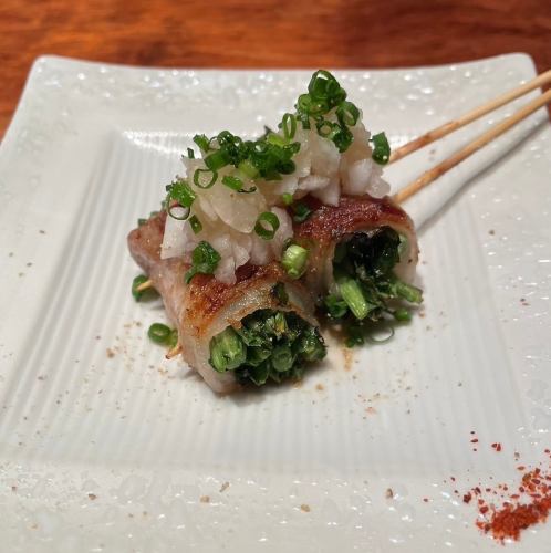 Shungiku rolls with grated daisy and ponzu sauce