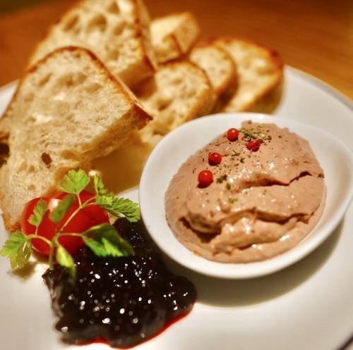 White liver mousse