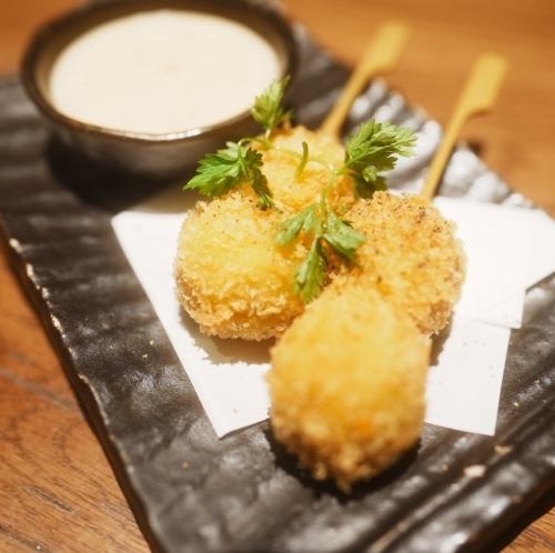 枝豆の串揚げ　酒盗ソース(１本)