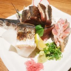 Grilled saury sashimi