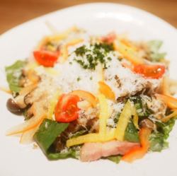 Spinach and bacon salad with soft-boiled egg