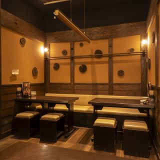 暖簾で仕切れます。