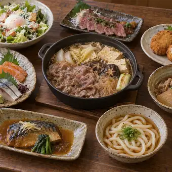 【忘年会・新年会】特選コース!!牛すき焼き鍋と刺身5種盛り全9品◆2時間飲み放題付き7,000円